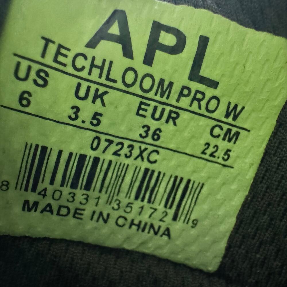 APL Women's Techloom Pro Sneakers - Size 6 - Picture 4 of 8